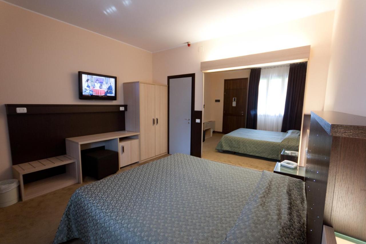 Hotel Campana Reggio Emilia Eksteriør bilde