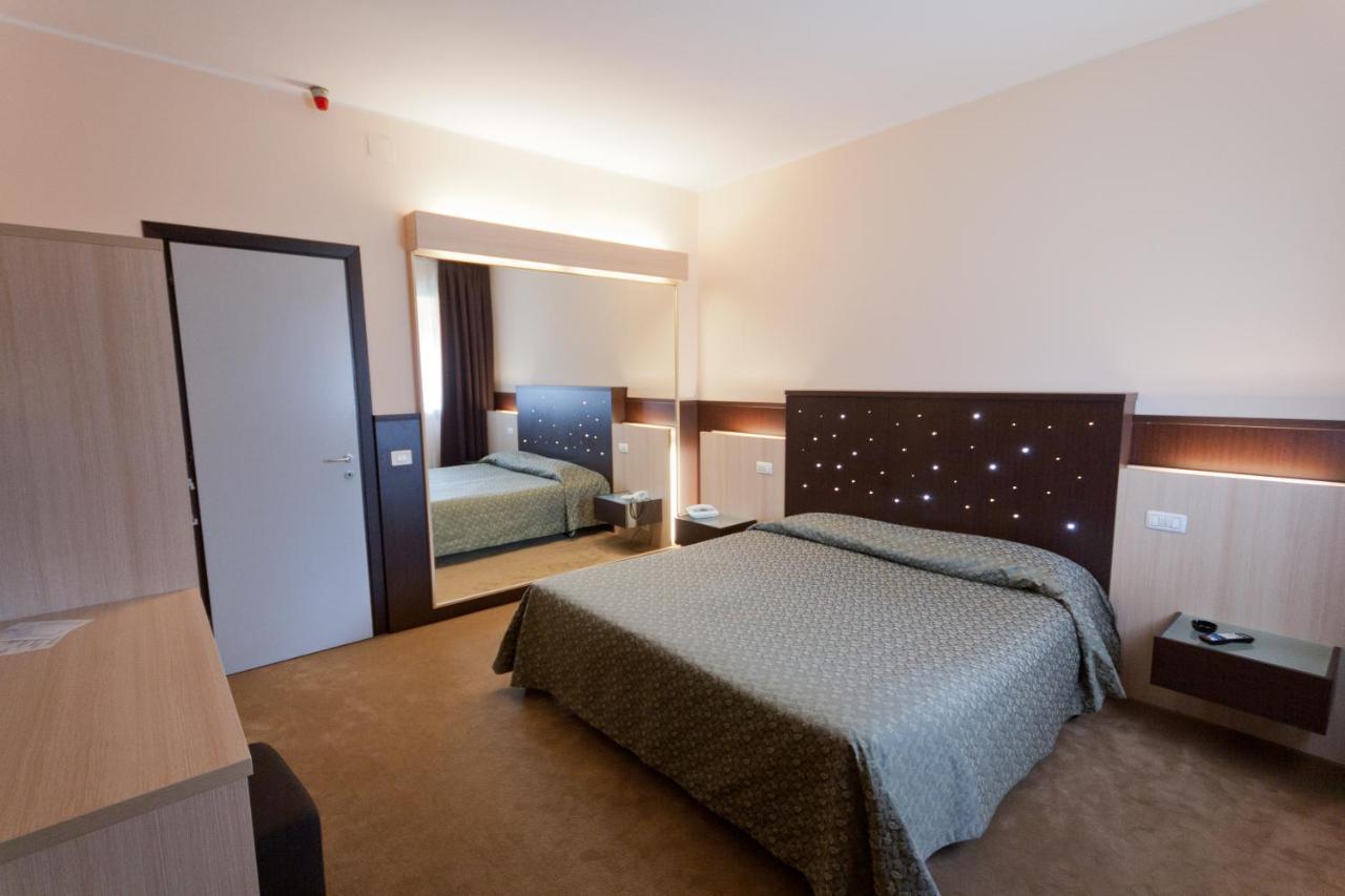 Hotel Campana Reggio Emilia Eksteriør bilde